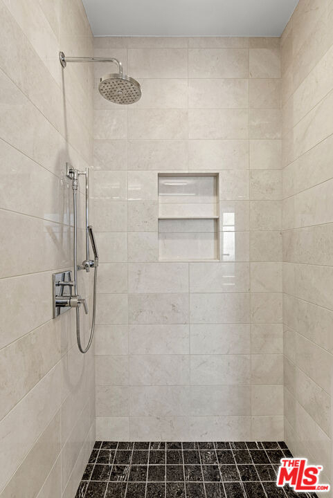 900 W Olympic Boulevard - Photo 34