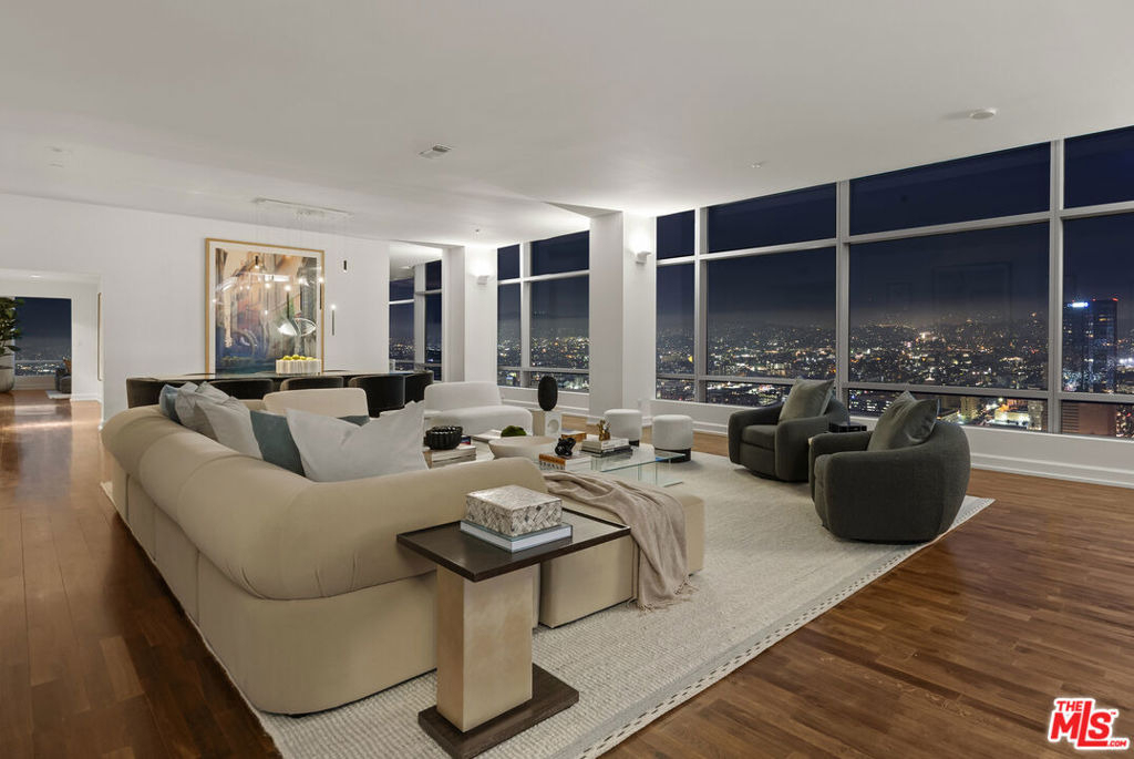 900 W Olympic Boulevard - Photo 10