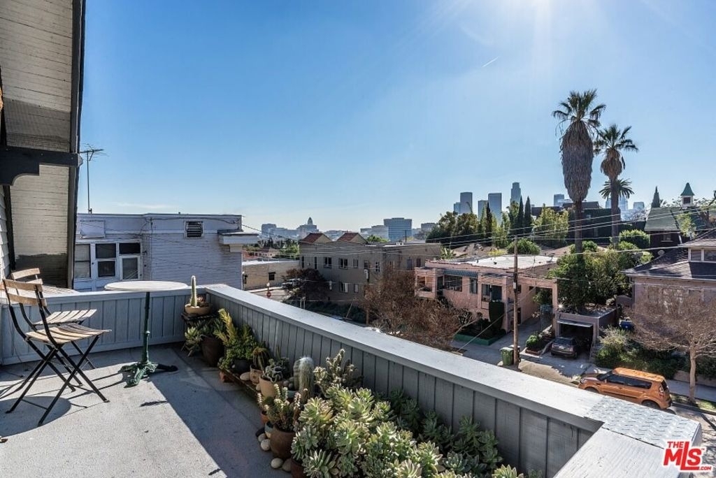 1315 1/2 Kellam Avenue - Photo 11