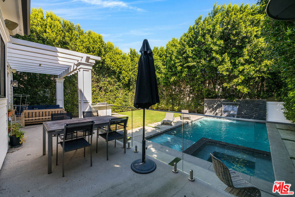 4268 Colbath Avenue - Photo 17