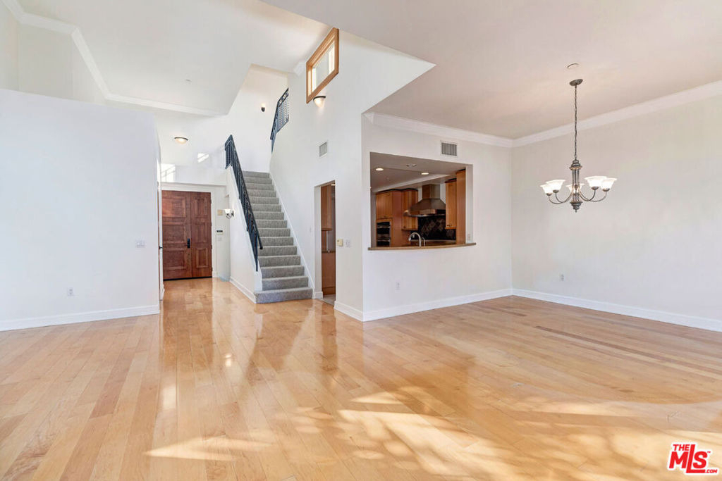411 N Oakhurst Drive - Photo 7