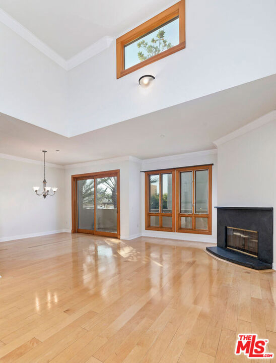 411 N Oakhurst Drive - Photo 3