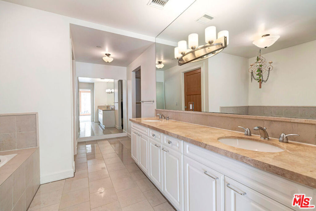 411 N Oakhurst Drive - Photo 15