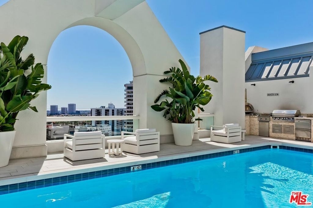 10520 Wilshire Boulevard - Photo 36