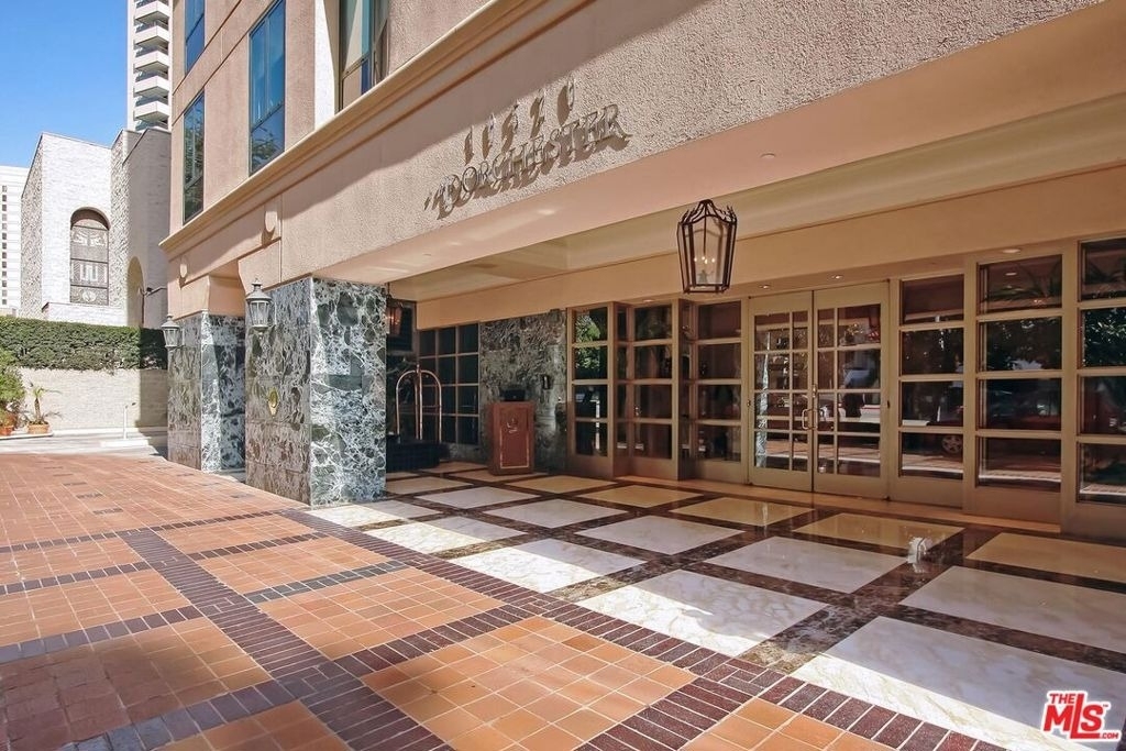 10520 Wilshire Boulevard - Photo 2