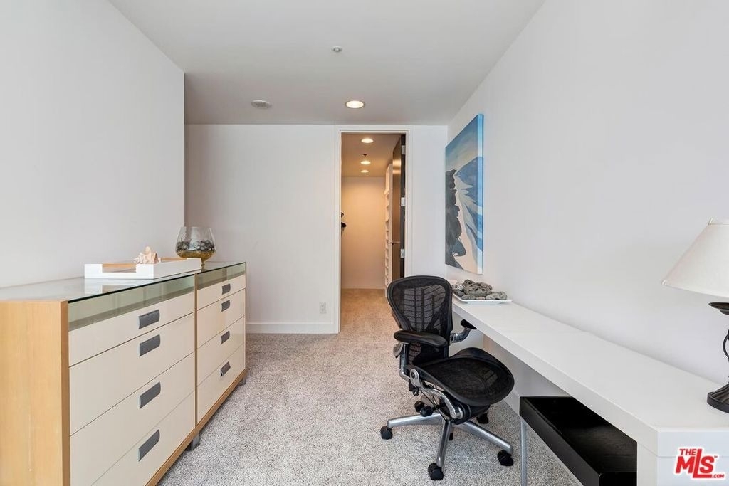 10520 Wilshire Boulevard - Photo 22