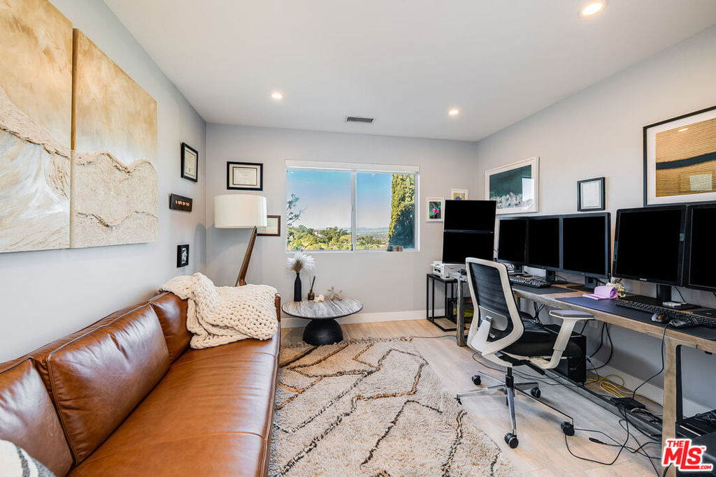 7191 Pacific View Drive - Photo 20