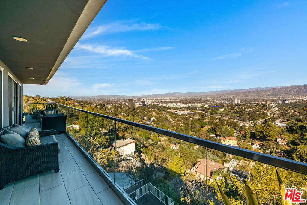 7191 Pacific View Drive - Photo 3