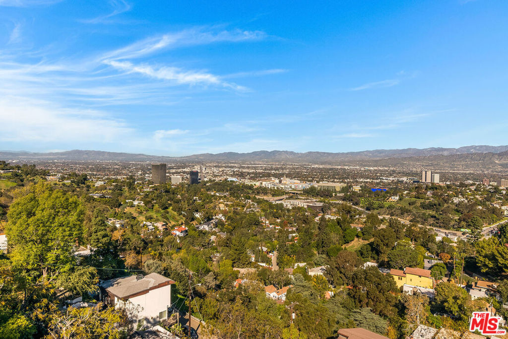 7191 Pacific View Drive - Photo 14
