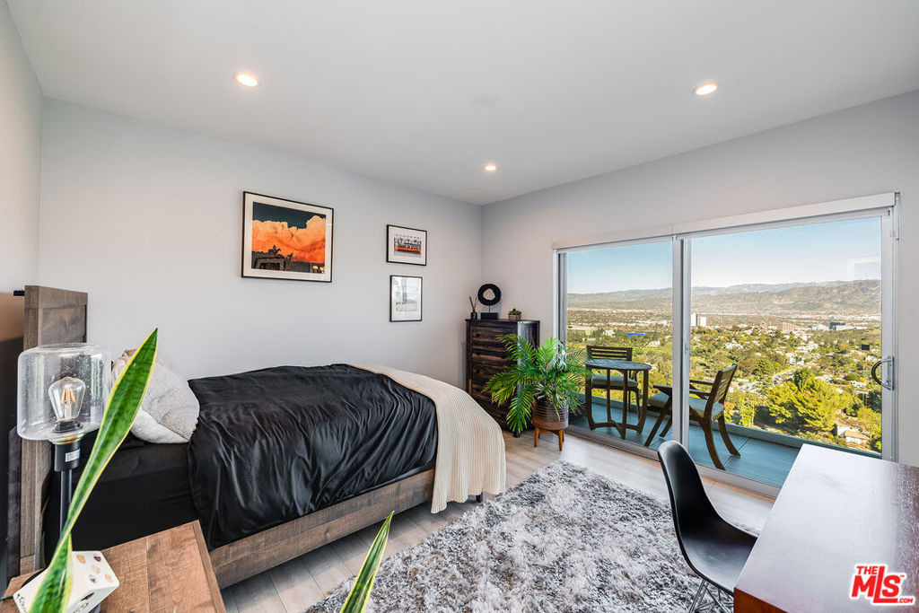 7191 Pacific View Drive - Photo 12