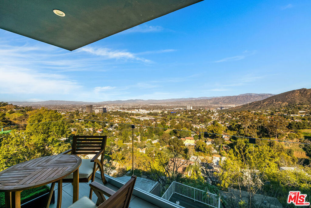 7191 Pacific View Drive - Photo 10