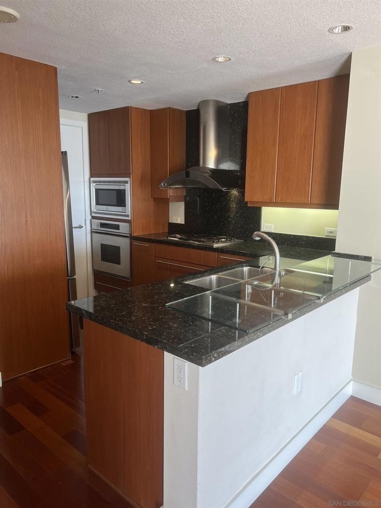 1199 Pacific Hwy. - Photo 4