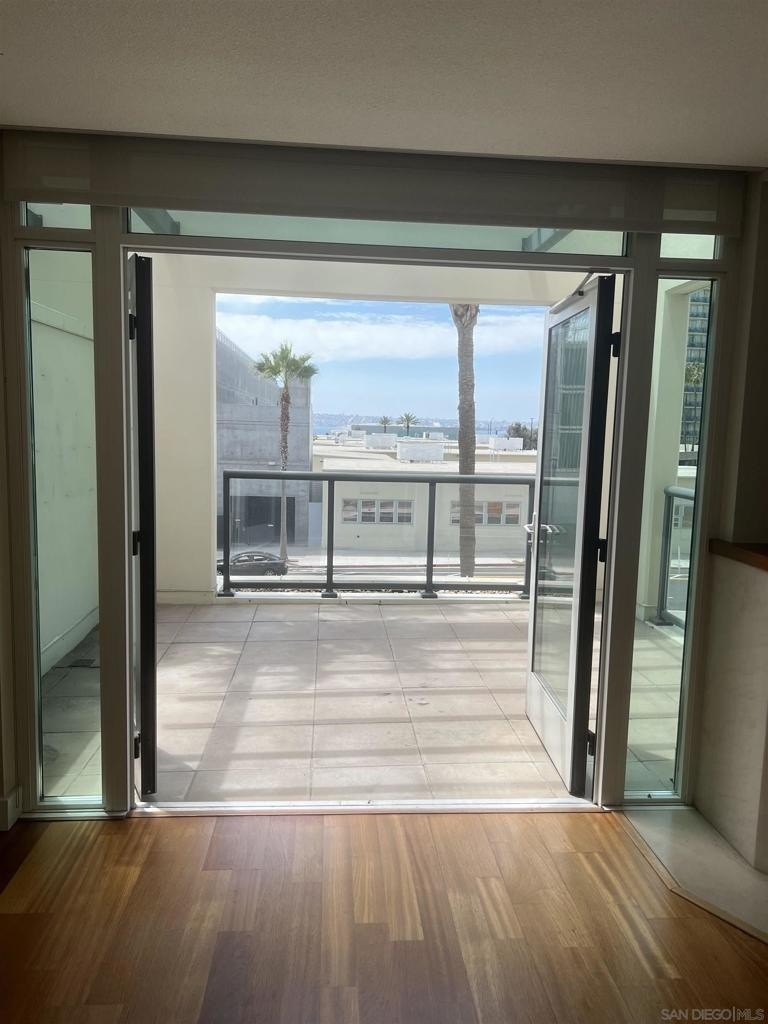 1199 Pacific Hwy. - Photo 2