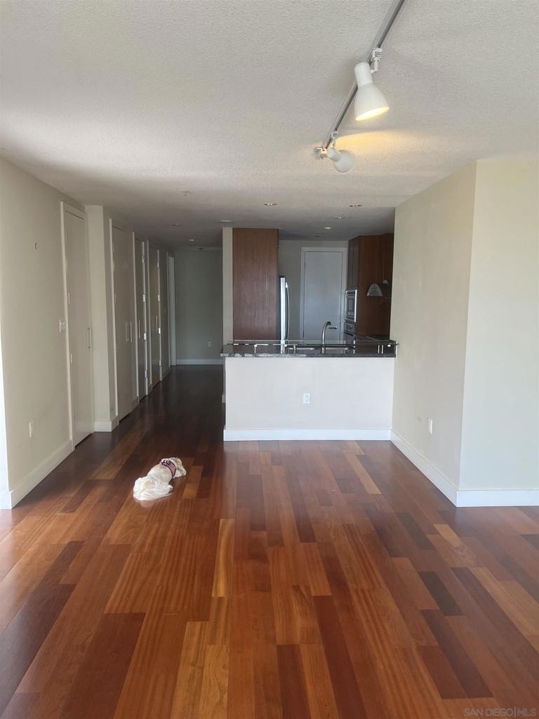 1199 Pacific Hwy. - Photo 8