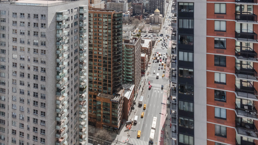 300 E. 39th St. - Photo 43