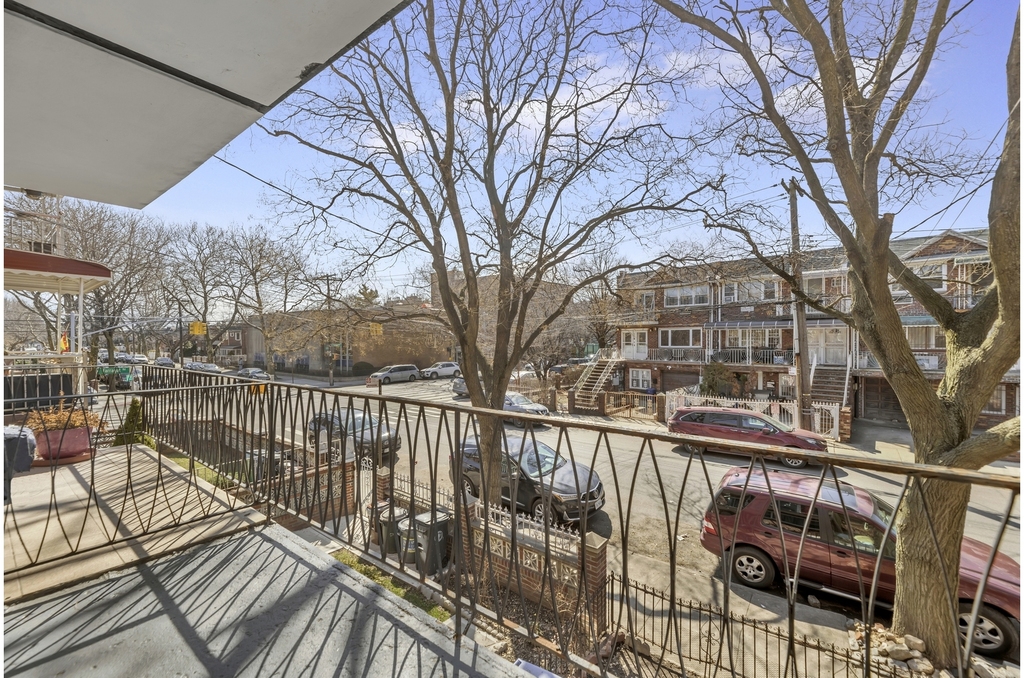 525 E 78th St - Photo 8
