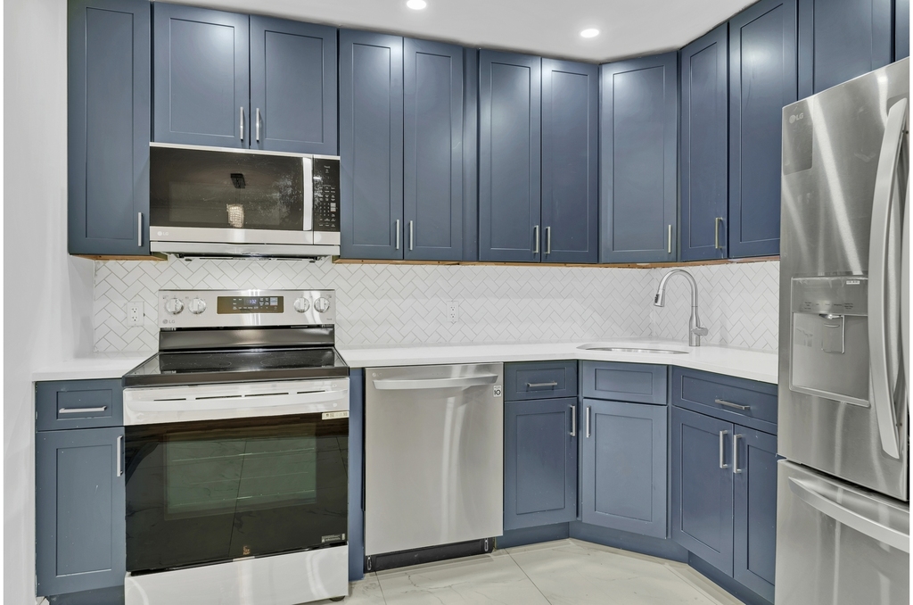 525 E 78th St - Photo 6