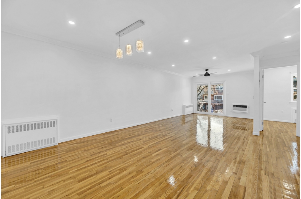 525 E 78th St - Photo 0