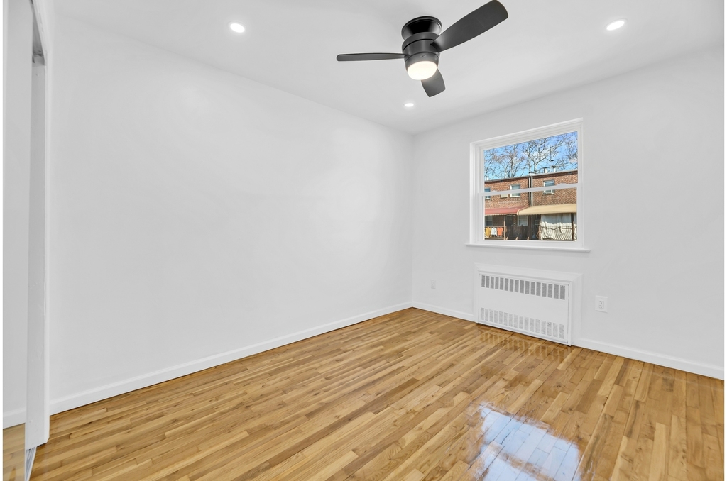 525 E 78th St - Photo 5