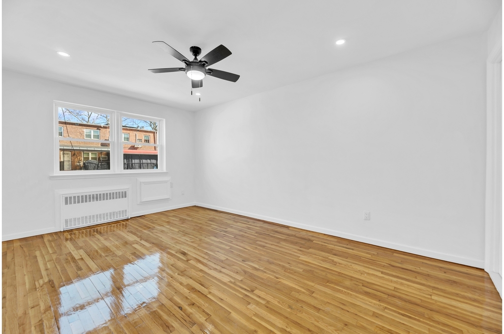 525 E 78th St - Photo 1