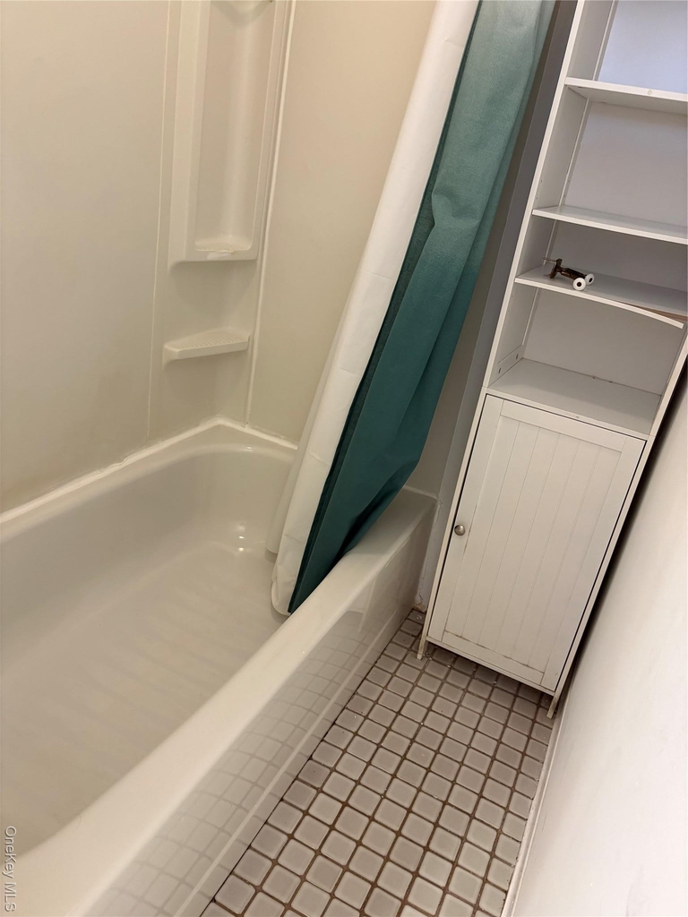 892 Pine Avenue - Photo 4