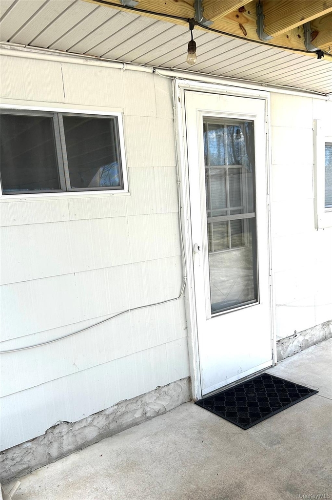 892 Pine Avenue - Photo 1