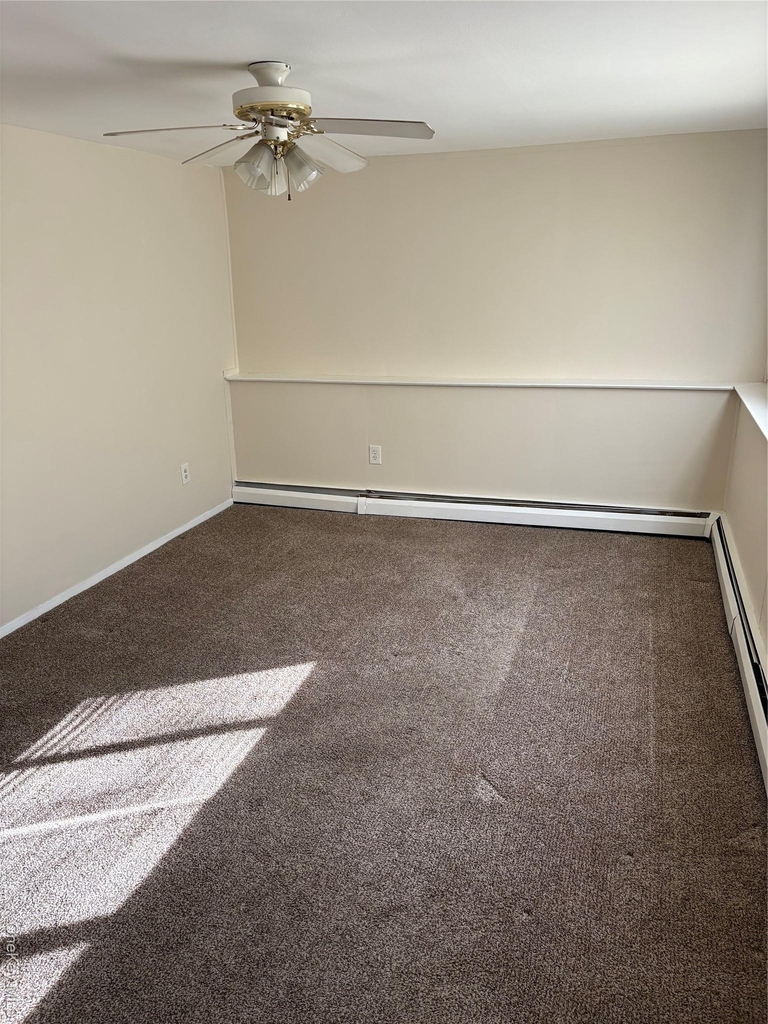 892 Pine Avenue - Photo 2