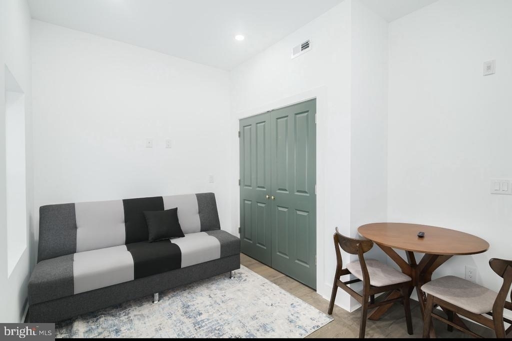 3127 Richmond Street - Photo 4