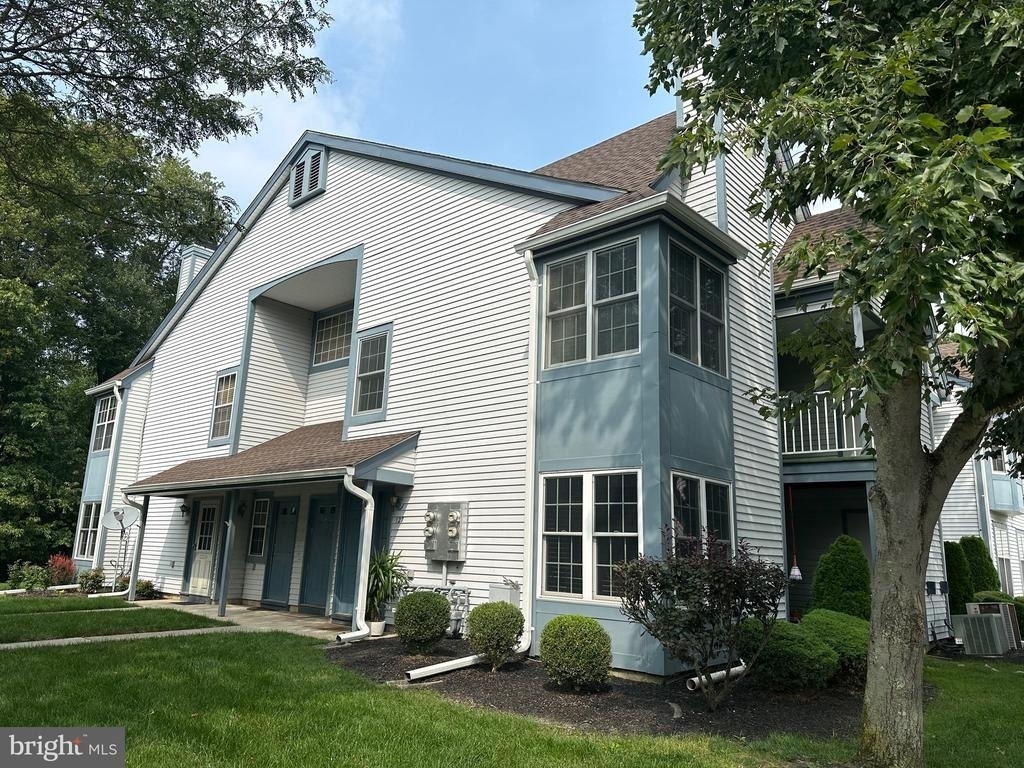 128 Andover Place - Photo 0