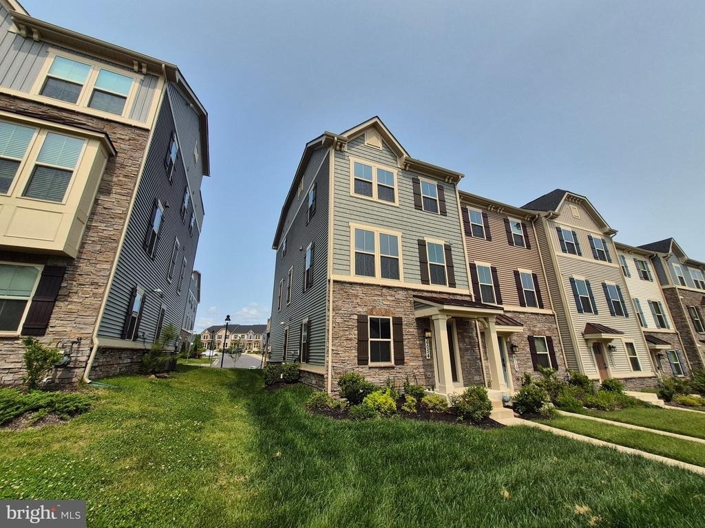 6054 Fallfish Court - Photo 3