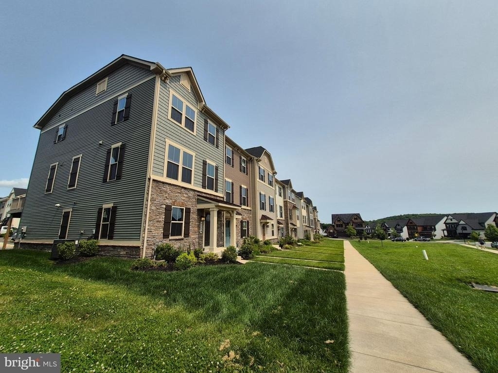 6054 Fallfish Court - Photo 2