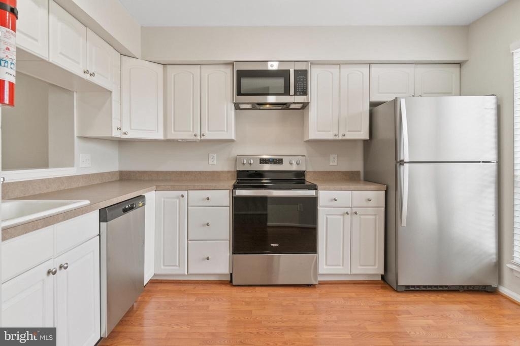 1004 Dartmouth Glen Way - Photo 5
