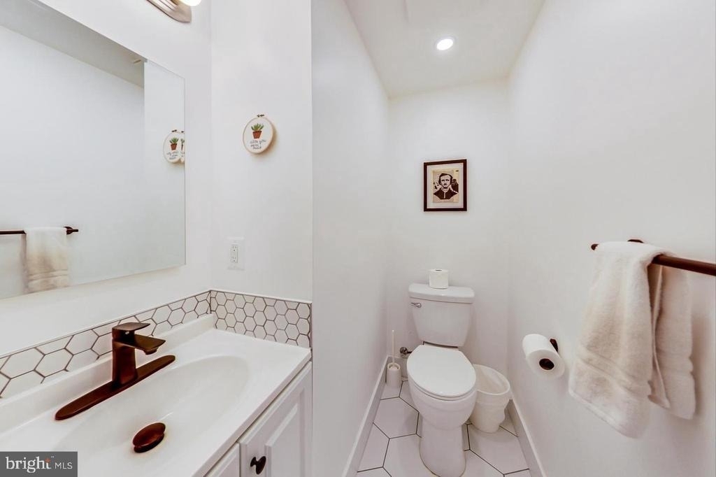 213 Hawaii Avenue Ne - Photo 8