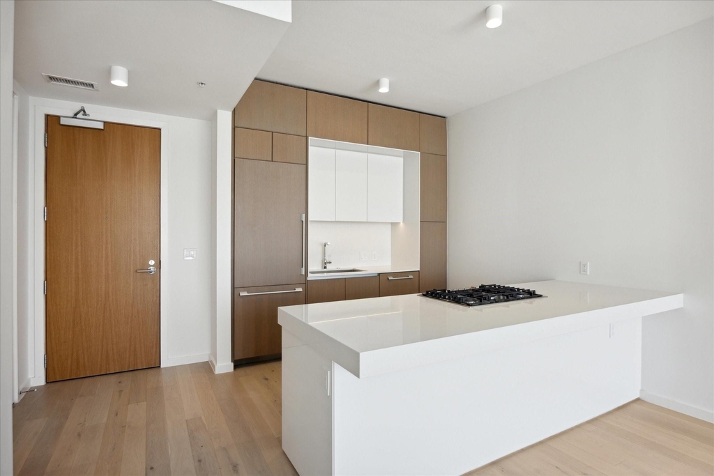 313 W 17th St - Photo 26