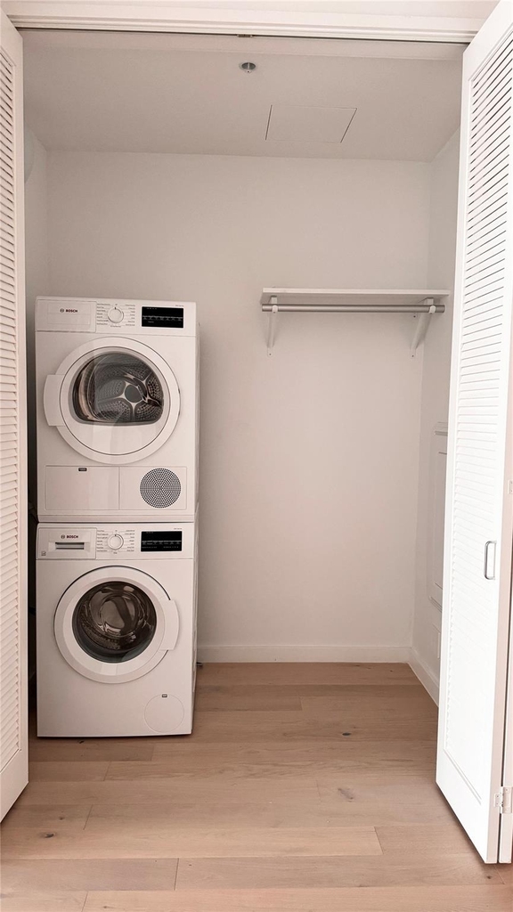 313 W 17th St - Photo 13