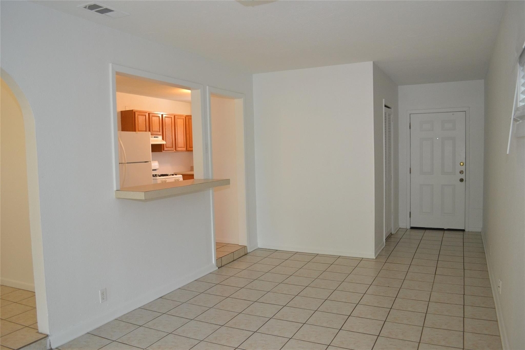 1211 Ridgemont Dr - Photo 6