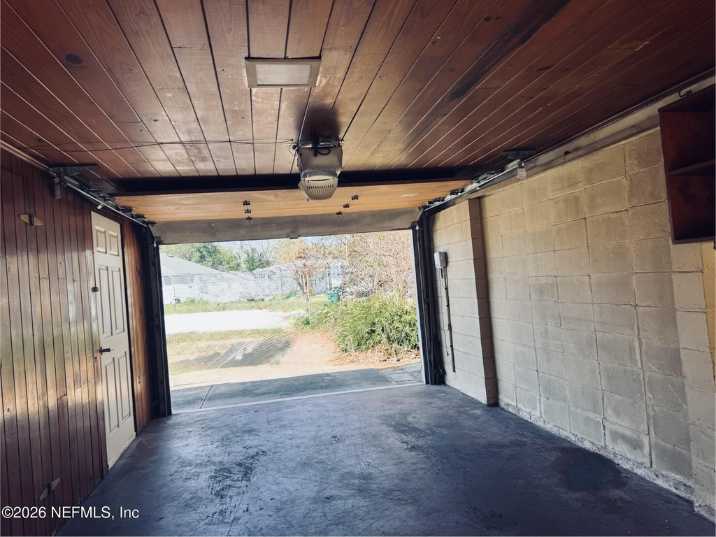 1012 N 6th Avenue - Photo 1