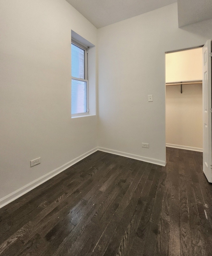 1941 W 21st Place - Photo 2