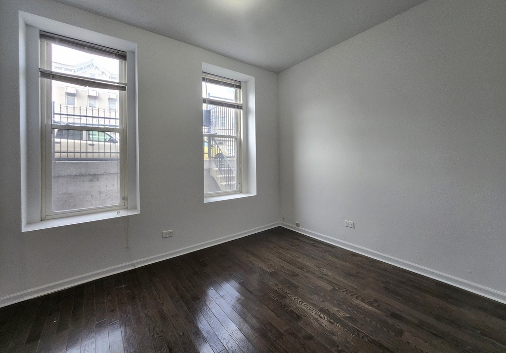 1941 W 21st Place - Photo 8