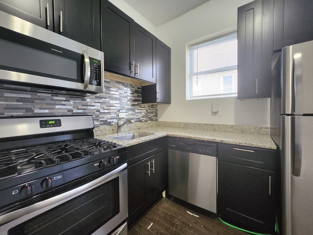 1941 W 21st Place - Photo 7