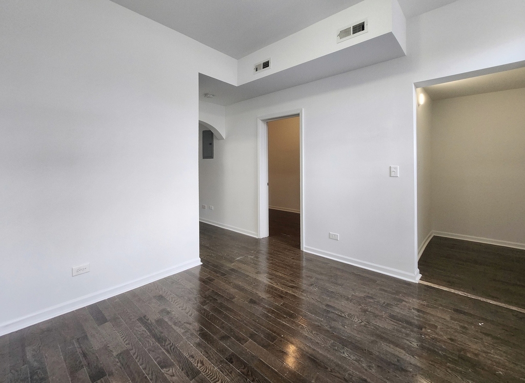 1941 W 21st Place - Photo 10
