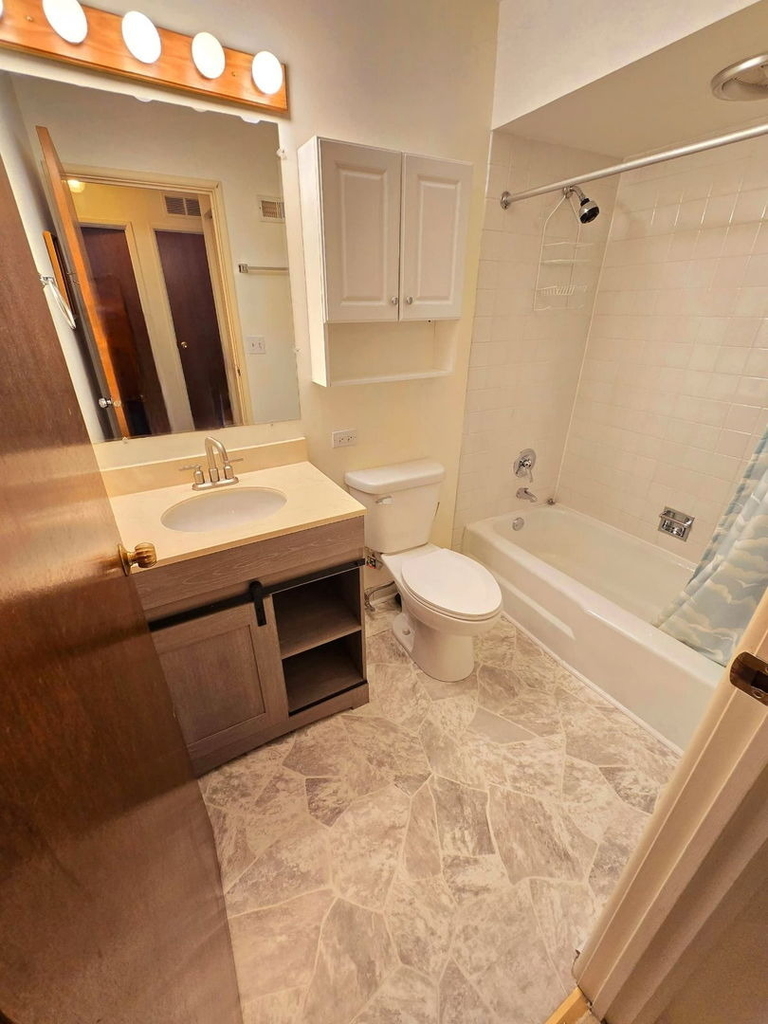 480 74th Street - Photo 2