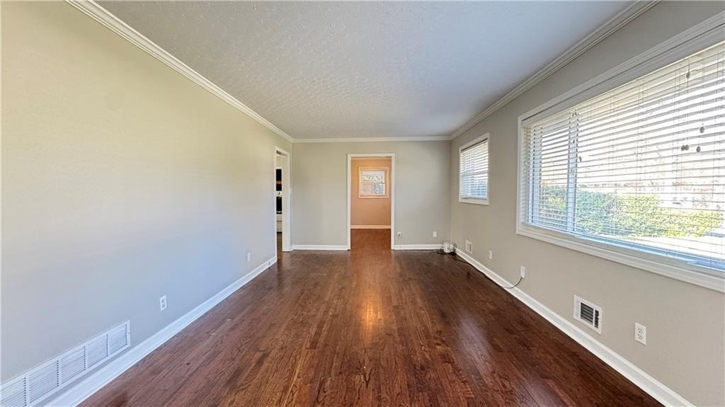 552 Sybil Lane Se - Photo 2
