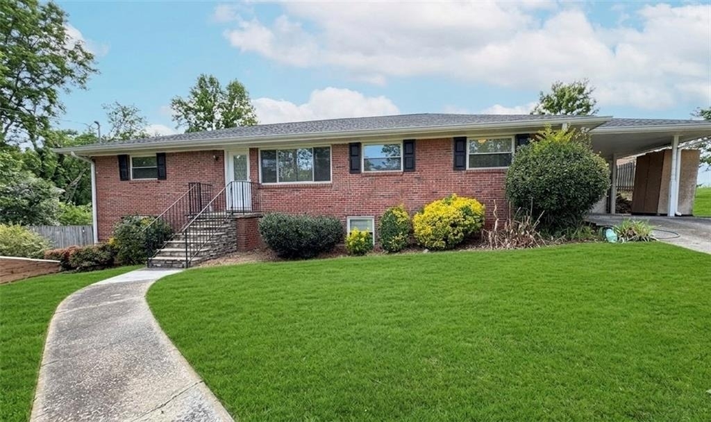 552 Sybil Lane Se - Photo 0