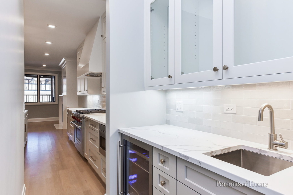 2135 N Lakewood Avenue - Photo 4