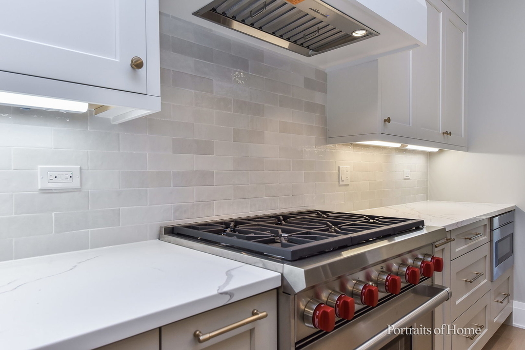 2135 N Lakewood Avenue - Photo 7