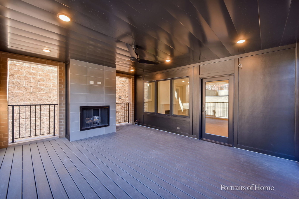 2135 N Lakewood Avenue - Photo 16
