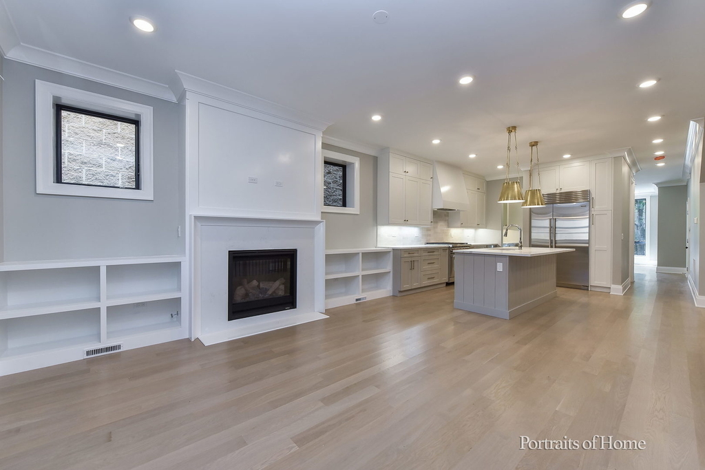 2135 N Lakewood Avenue - Photo 12