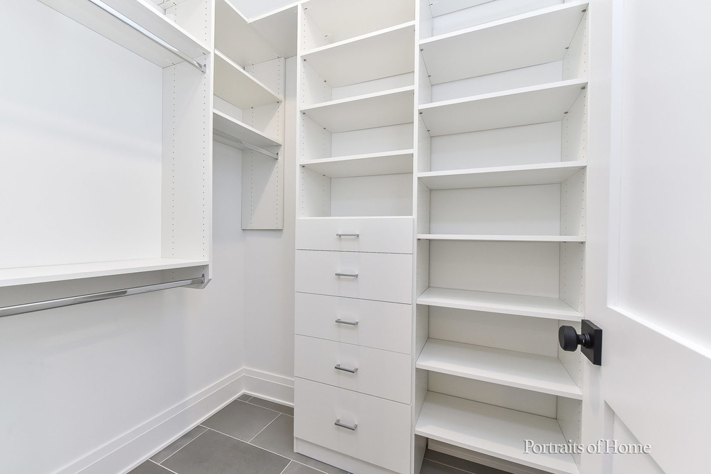 2135 N Lakewood Avenue - Photo 21
