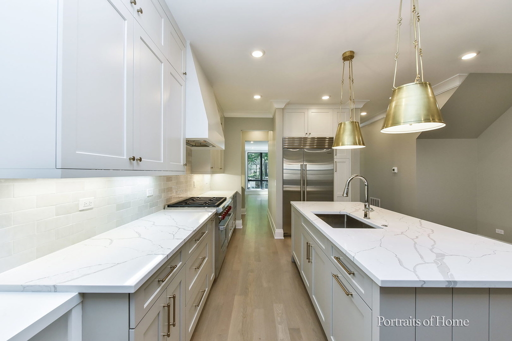 2135 N Lakewood Avenue - Photo 5